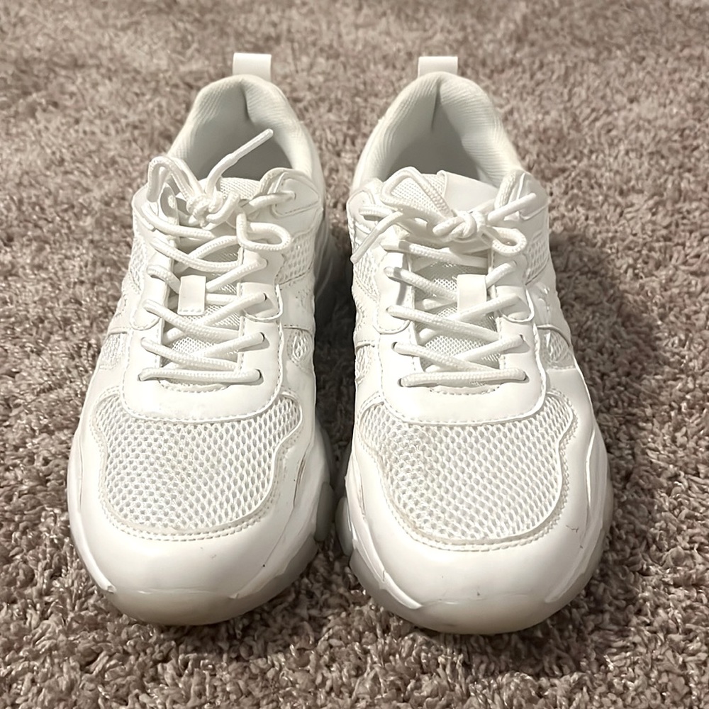 White trainers. Size 8